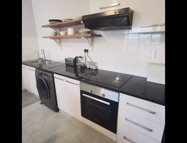 1 BEDROOM APARTMENT FOR SALE IN UMHLANGA RIDGE